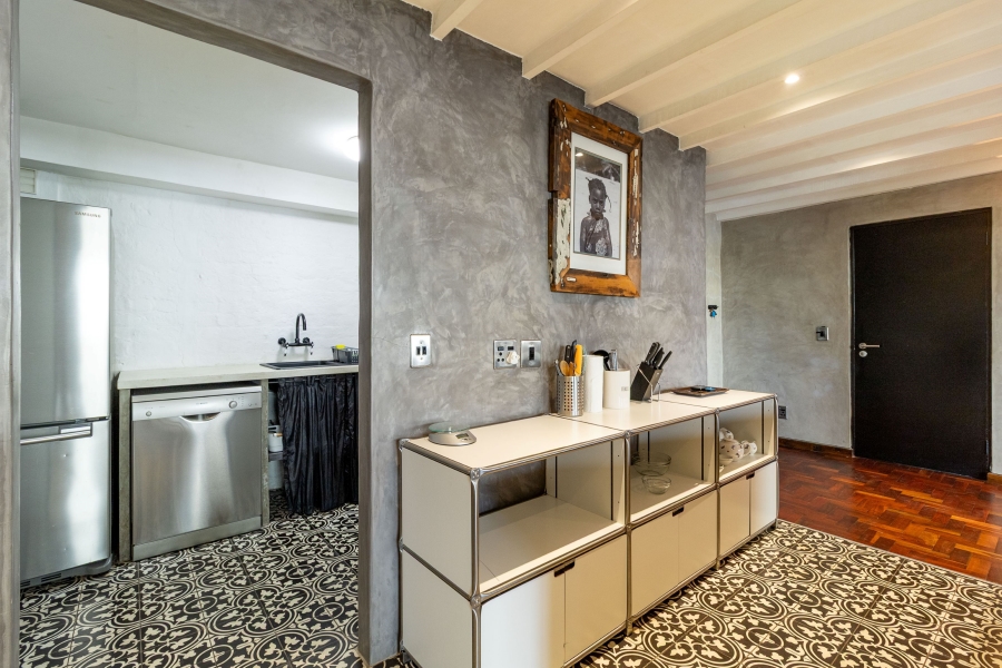6 Bedroom Property for Sale in Cape Town City Centre Western Cape